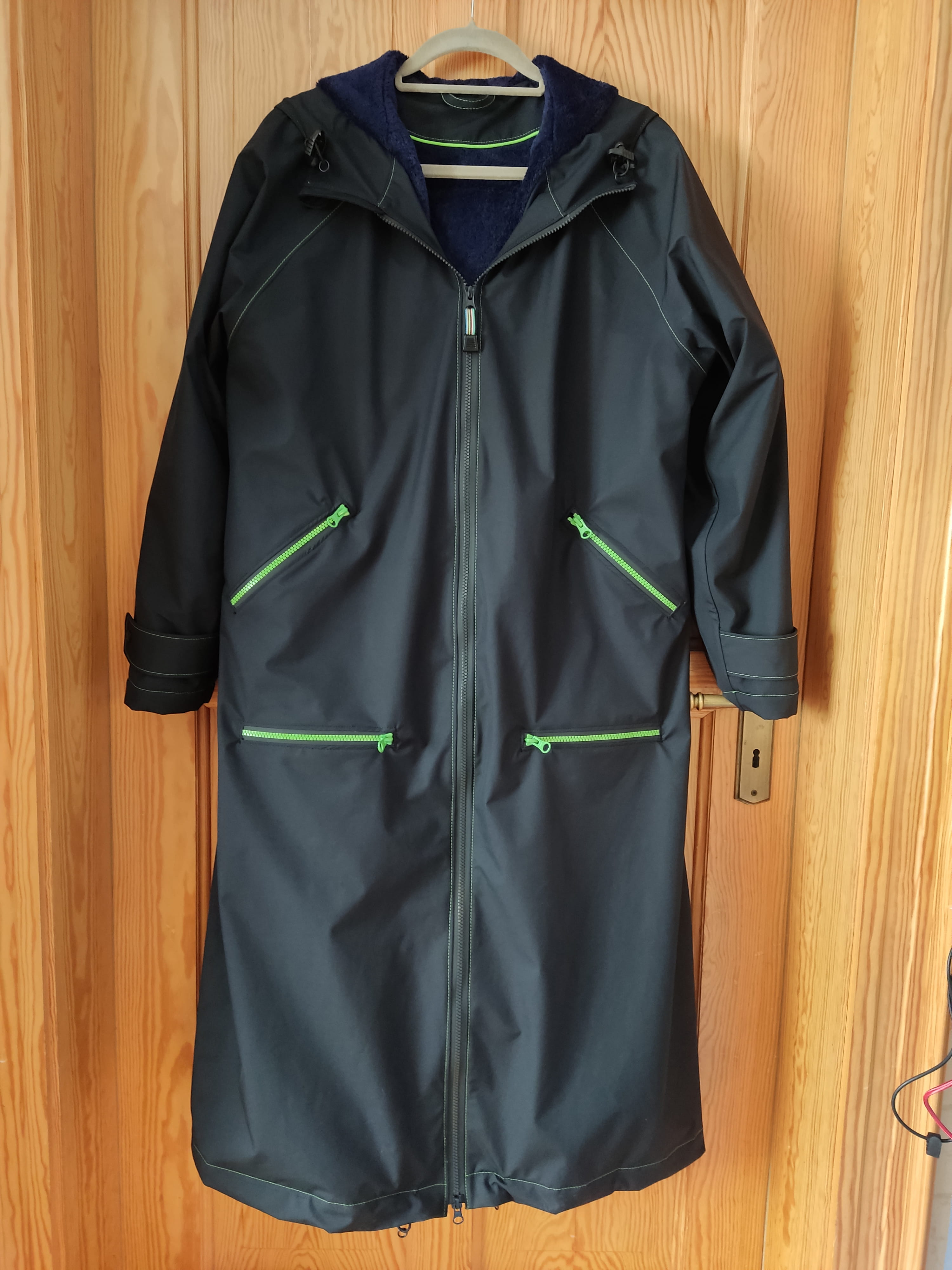 Mantel aus 3-Lagen-Laminat und Fell-Loft-Fleece